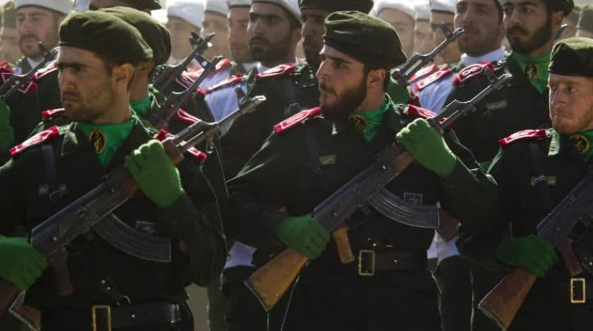 "الحرس الثوري" يعتقل مجموعة من...