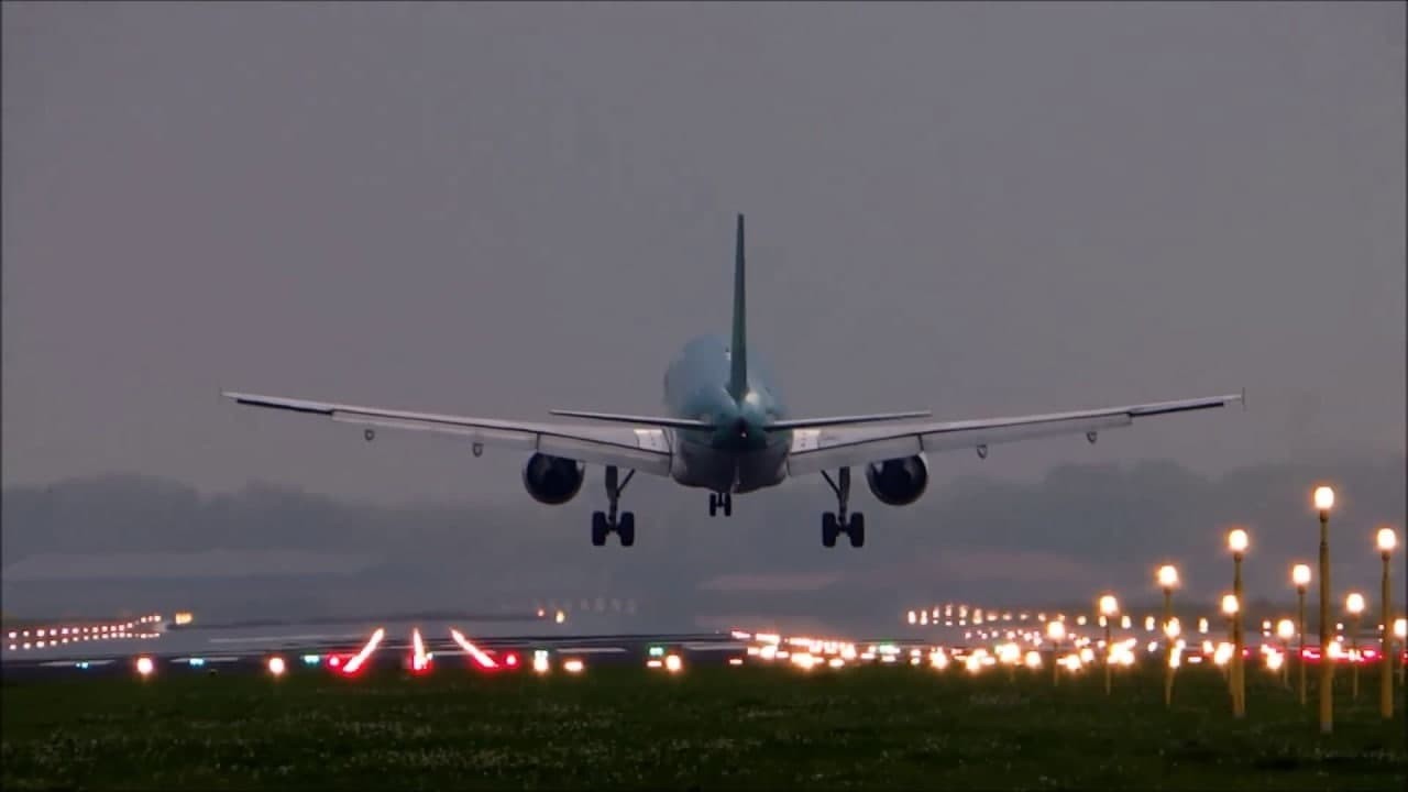 طيار ينام لـ40 دقيقة في قمرة ا...