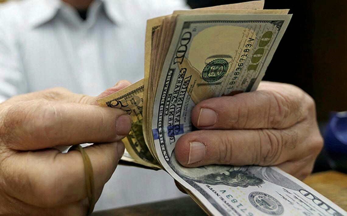 سعر صرف الليرة أمام الدوﻻر الأ...