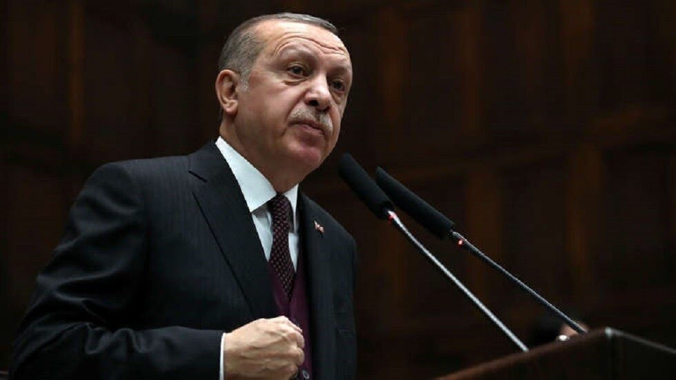 "أردوغان": بايدن بدأ بنقل أسلح...