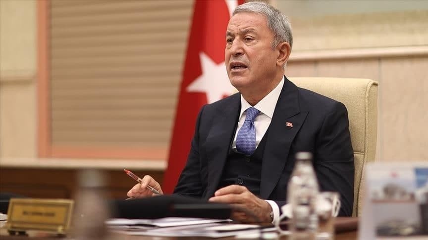 وزير الدفاع التركي: نتابع بدقة...