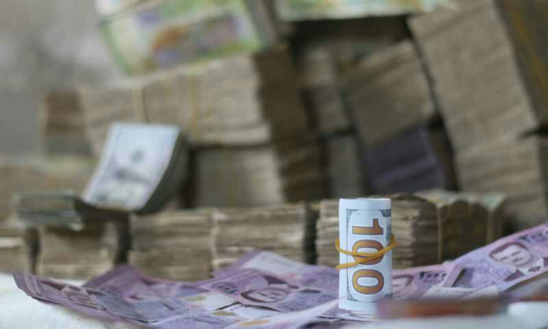 الليرة تواصل استقرارها أمام ال...