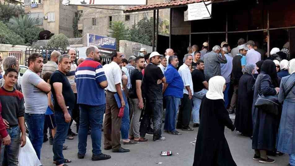 الفرقة الرابعة تسطو على رواتب...