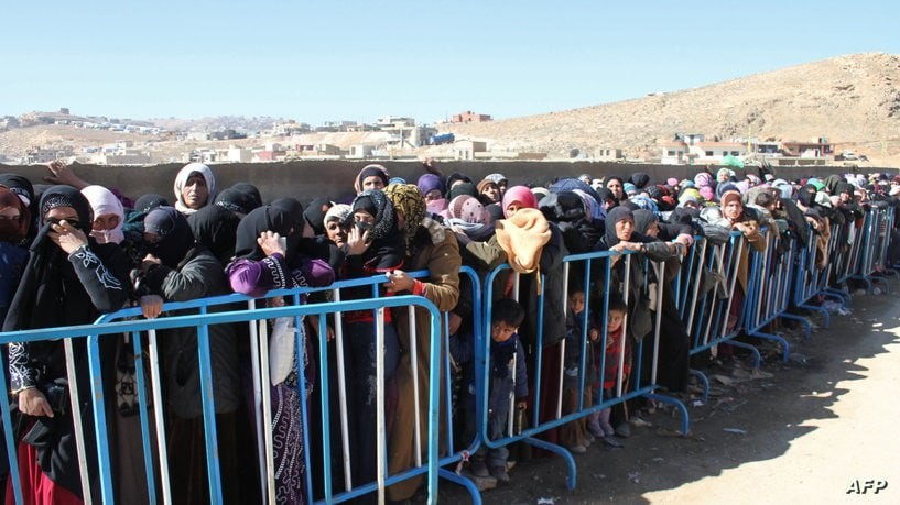 لبنان يبدأ إعادة اللاجئين إلى...