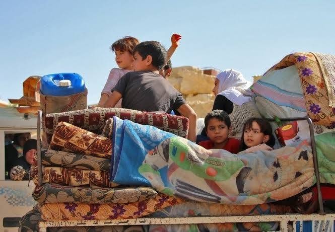 ثلاث قوافل لاجئين ستغادر لبنان...