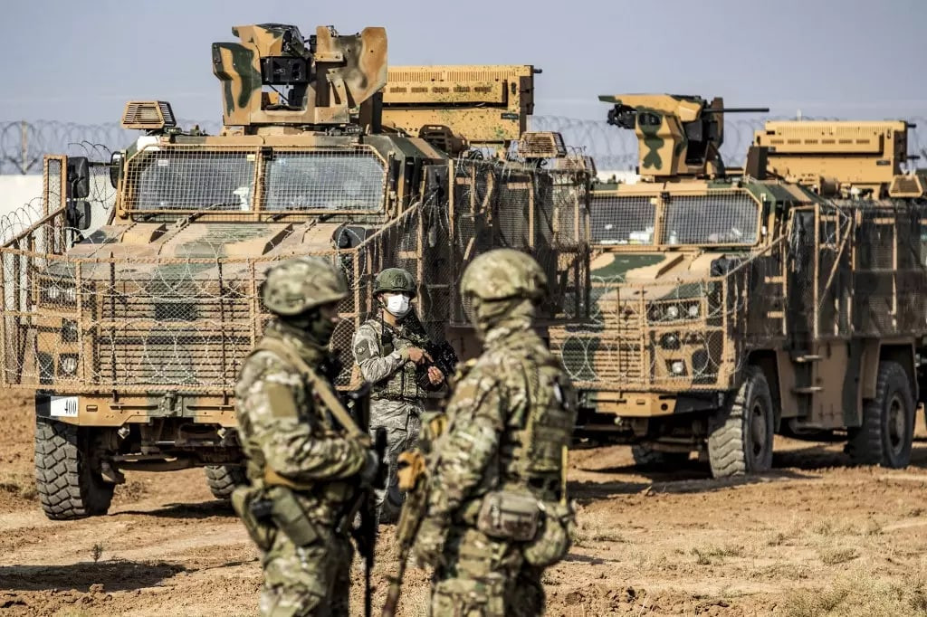 احتجاجات في عفرين وخسائر بصفوف...