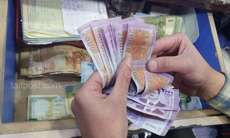 صفحات تطلق حملة "ليرتنا عزتنا"...