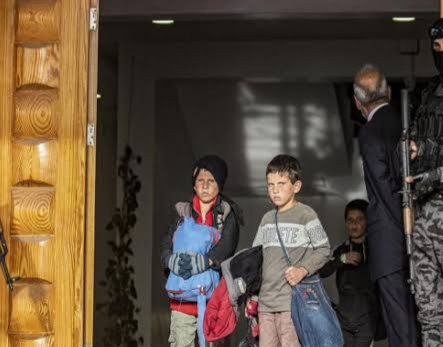 "الإدارة الذاتية": سلمنا 515 م...