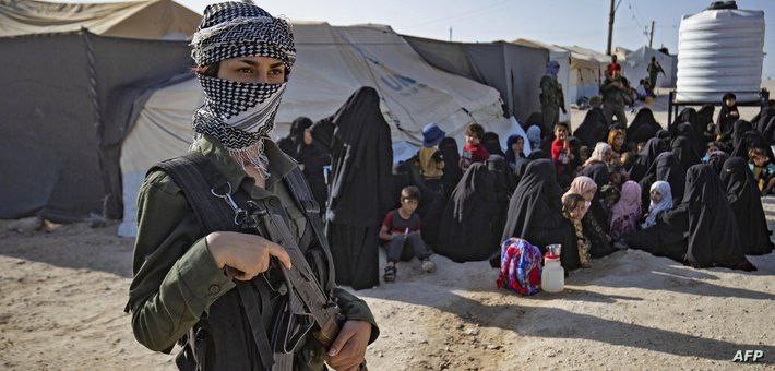 فرنسا تستعيد 47 محتجزاً في مخي...