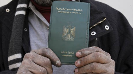 بالأسماء.. مصر تمنح الجنسية لـ...
