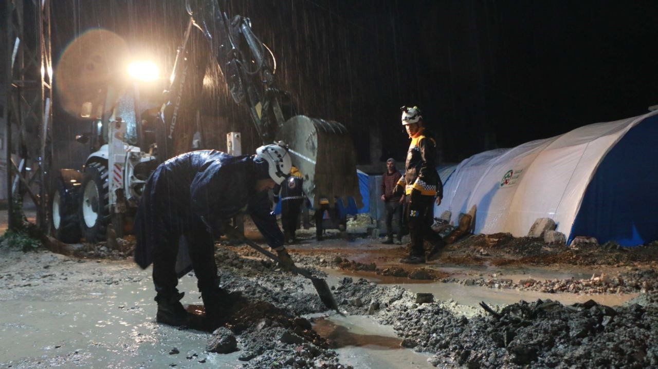 عاصفة مطرية تجتاح شمال غرب سور...