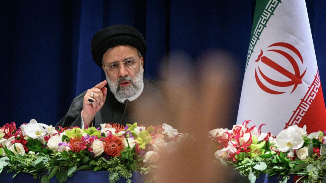 الرئيس الإيراني: وقعنا الكثير...