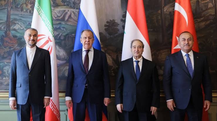 وزير خارجية تركيا يكشف تفاصيل...
