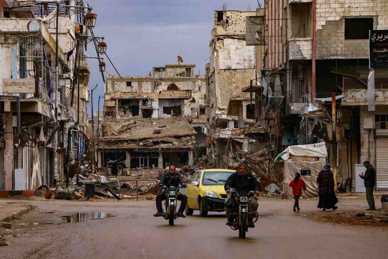 اعتقالات في درعا وجرحى أطفال ب...