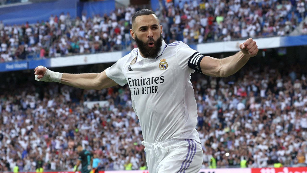 "ريال مدريد" يعلن رحيل مهاجمه...