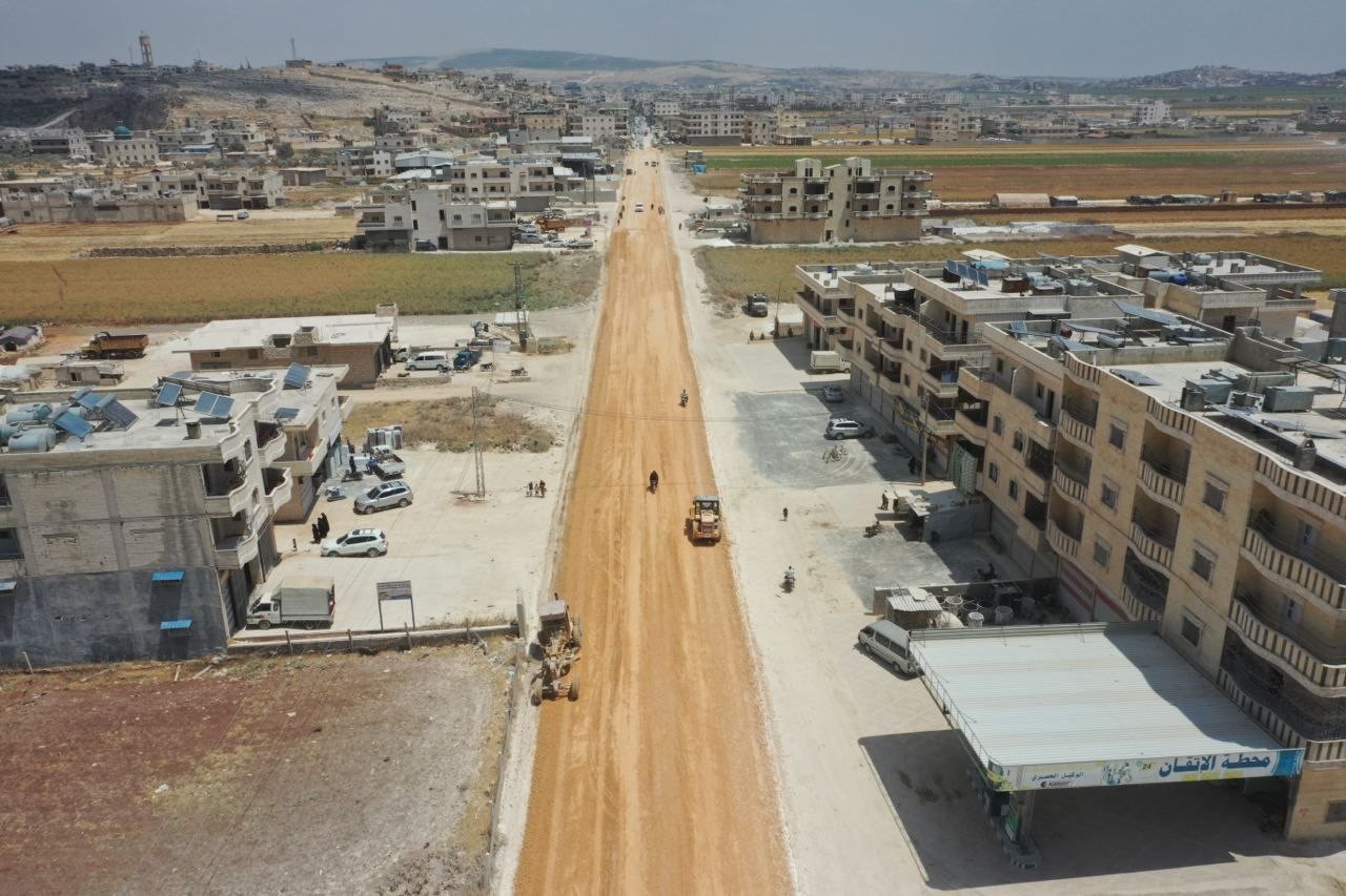 إعادة ترميم طريق إدلب سرمدا -...