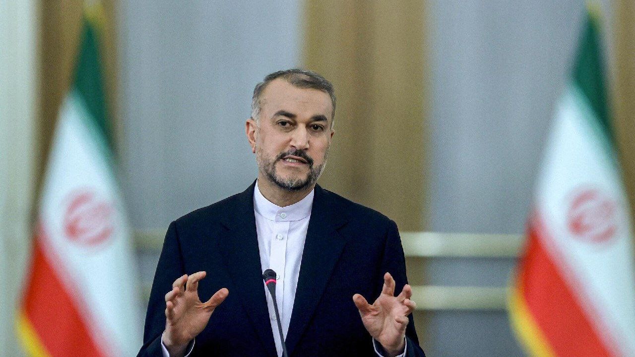 الخارجية الإيرانية تنفي صلتها...