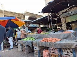 مواقع محلية ترصد بيع سلع غذائي...