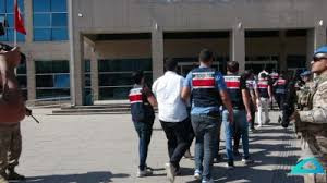 الجندرما التركية تلقي القبض عل...