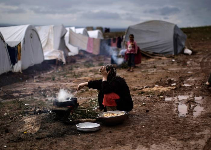 تقرير: العائلات الواقعة تحت خط...