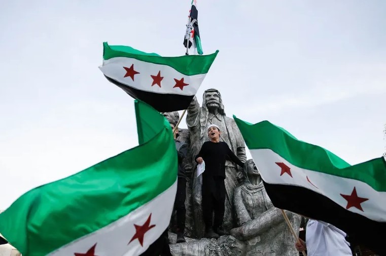 سوريا الجديدة: بين مطرقة الاحت...