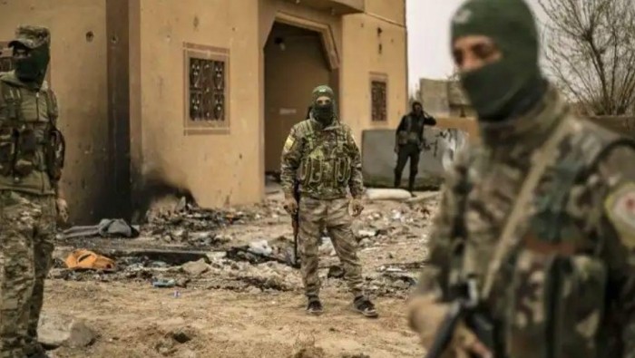 "قسد" تعتقل أربعة مدنيين بريف...