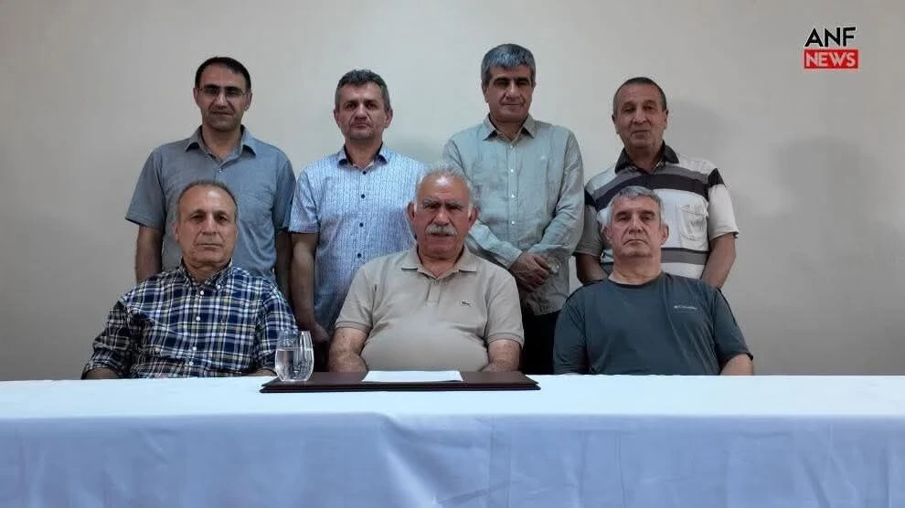 عبد الله أوجلان يعلن نهاية الك...