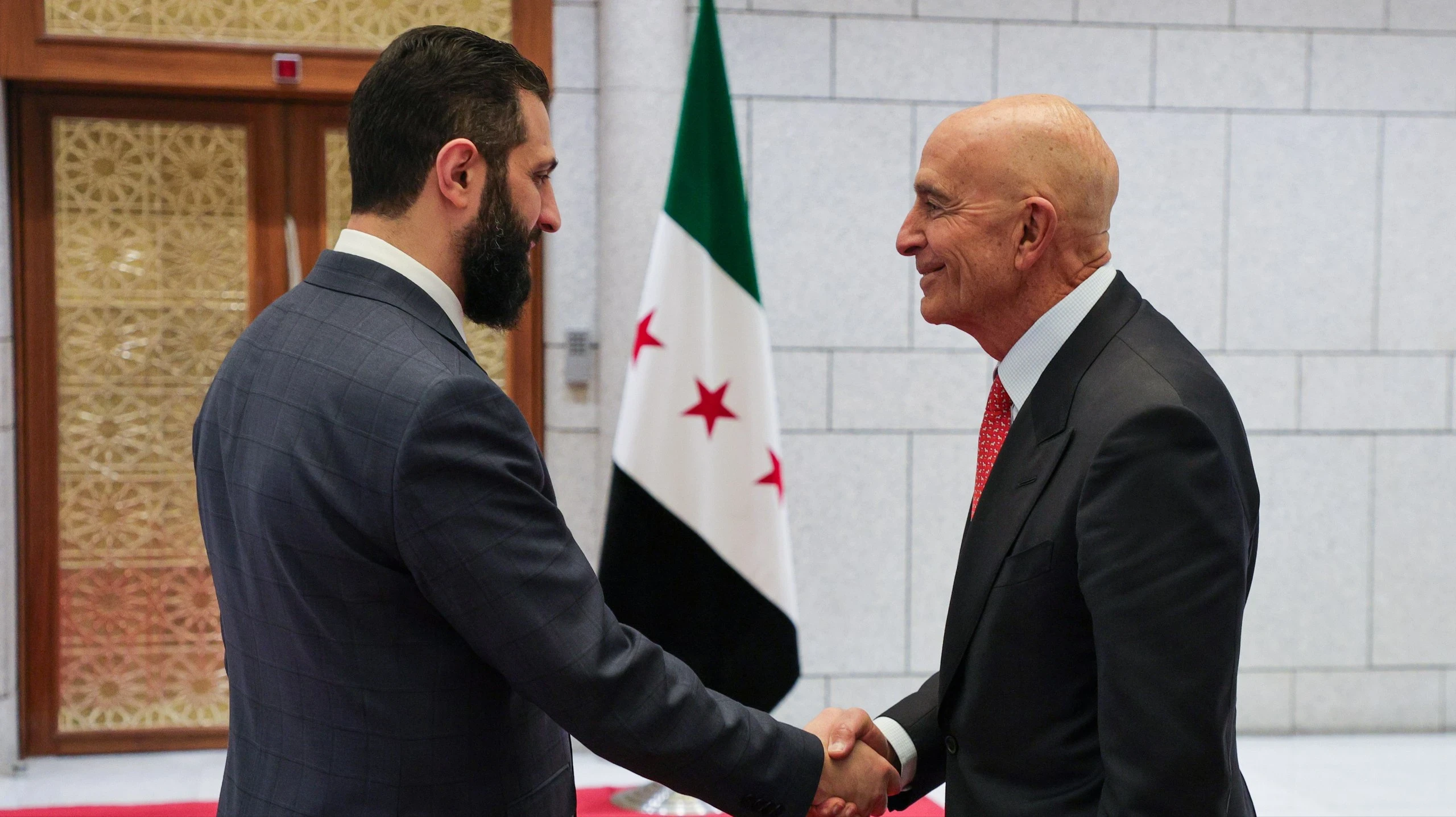 "باراك": أحمد الشرع لا يكره إس...