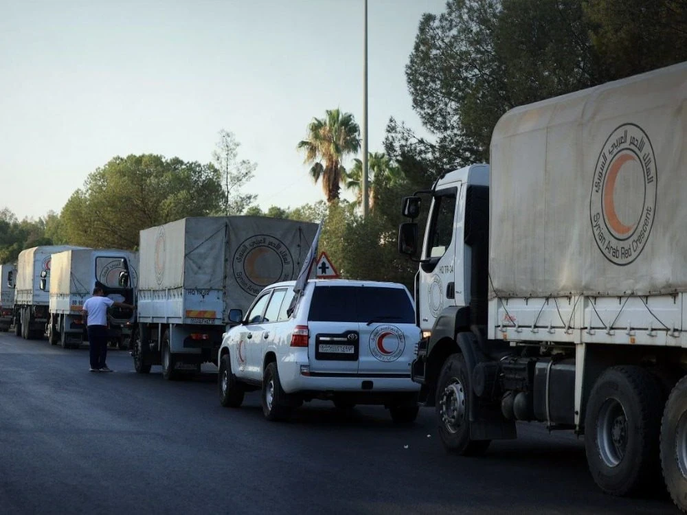 دخول قافلة مساعدات جديدة إلى ا...